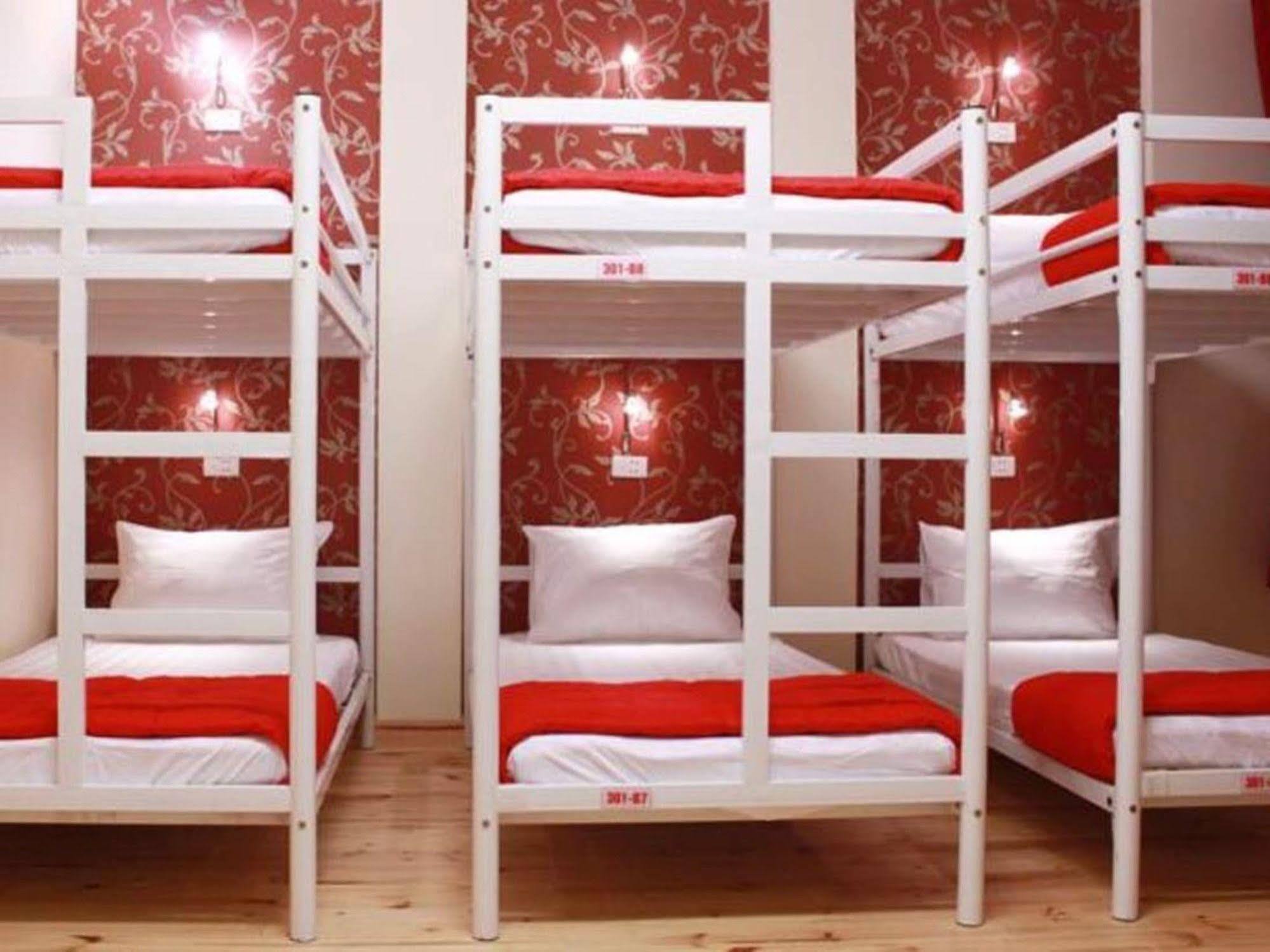 Koniko Backpackers Hostel Хошимин Экстерьер фото