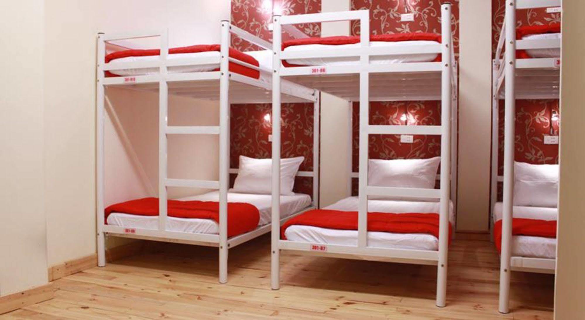 Koniko Backpackers Hostel Хошимин Экстерьер фото
